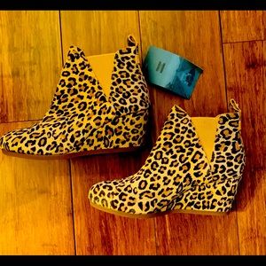 Tom’s Leopard Wedge Boots